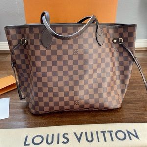 ** SOLD** Louis Vuitton Neverfull MM in Damier Ebene with Red Interior